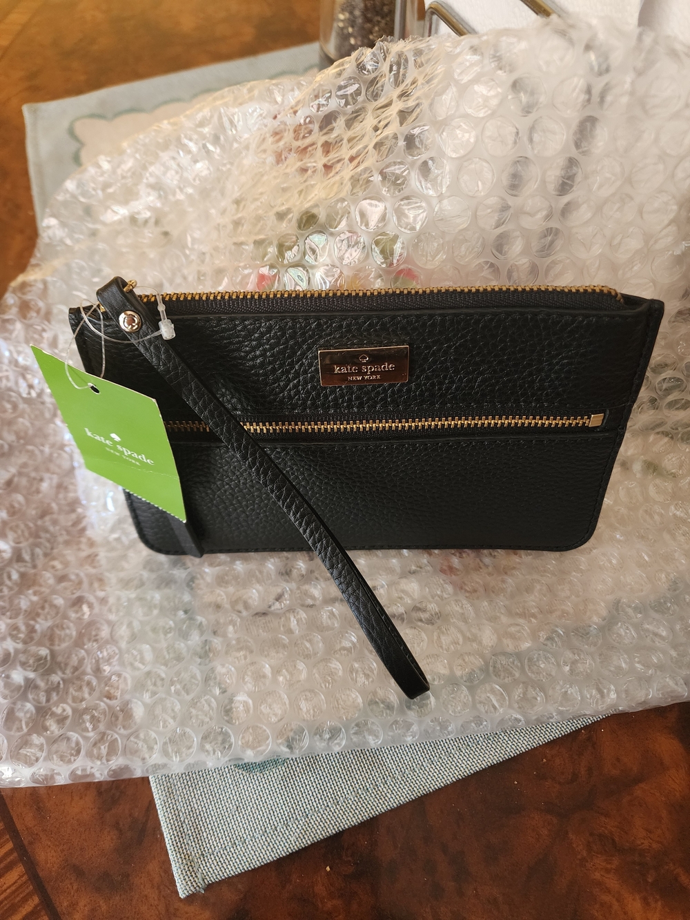 🖤NWT Kate Spade Black Pebbled Leather Wristlet - Picture 4 of 4